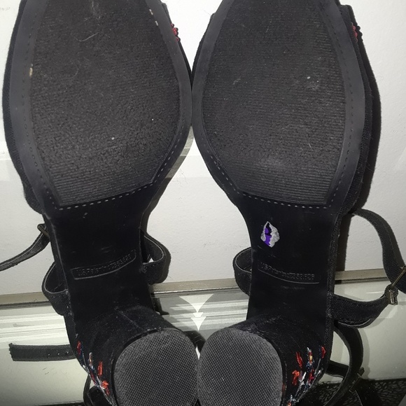 Beaded Block Heels! - Picture 5 of 6